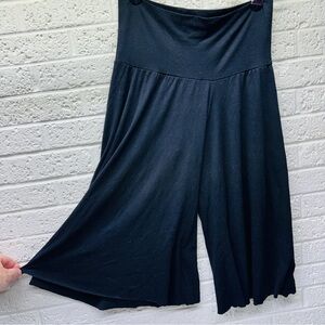 VTG‼ Y2K DAMSEL Sz M Black Wide-Leg Knee Length Culottes Shorts USA 2000s • VG‼